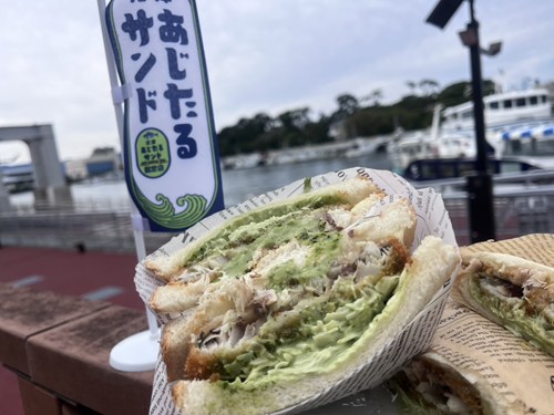 お披露目無料参加【Sea級グルメ優勝！】沼津港「沼津あじフライたるたるサンド」が買える店一覧　